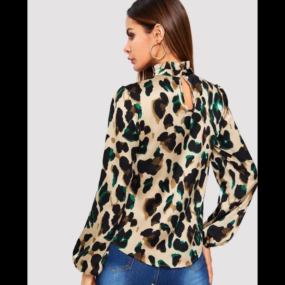 HPx3 • 1 SMALL LEFT SHEIN Bishop Sleeve 🐆 Blouse - Picture 4 of 6